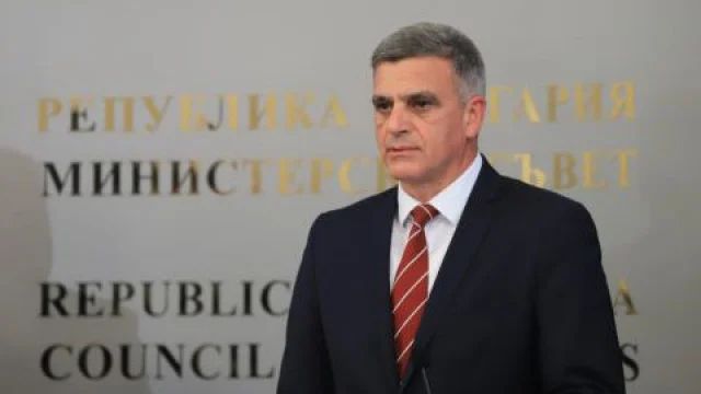 На извънредно заседание Народното събрание обсъжда оставката на Стефан Янев