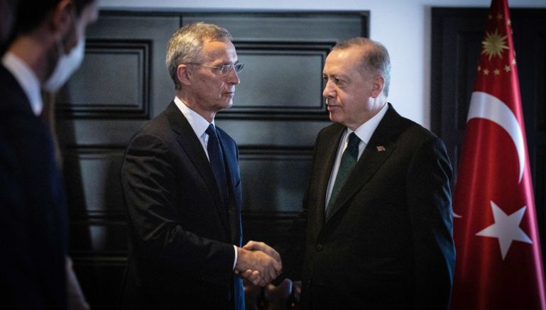 Активна телефонна дипломация води президентът на Турция Реджеп Ердоган по