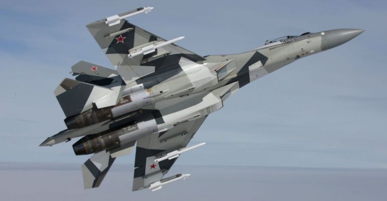 Изтребител Су 35 на ВВС на Русия е бил забелязан