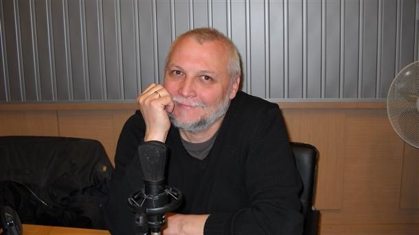 проф. Светослав Овчаров