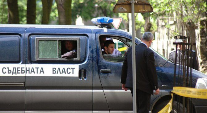 Районният съд в Бяла Слатина остави в ареста председателя и