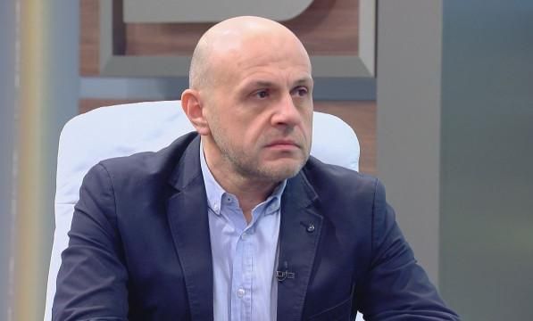 Скъсването на оставката от главния прокурор Иван Гешев не слага