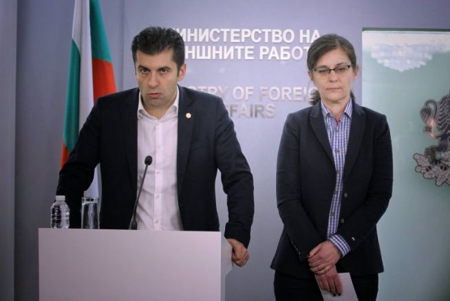 България официално не води две политики по линия на Северна