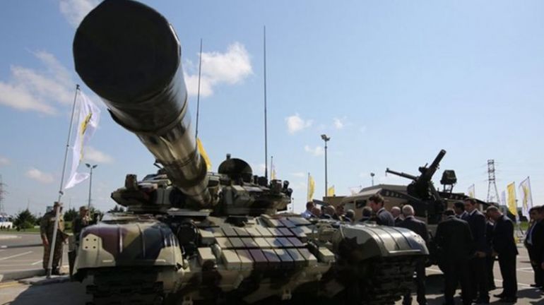 Владимир Путин отчаяно изпразва руските музеи от остарелите танкове, за