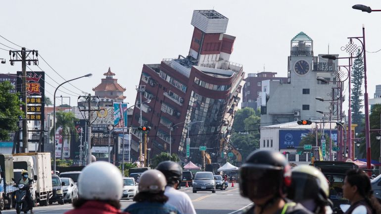 До 12 души достигна броят на загиналите в Тайван в