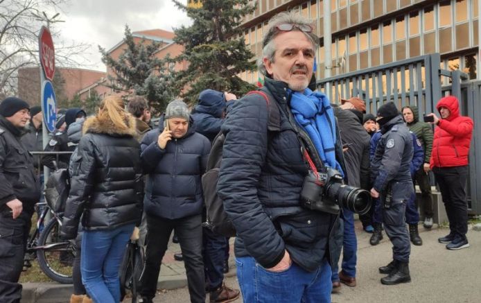 Журналистът Цветан Томчев излиза утре, 11 февруари, от 10 часа