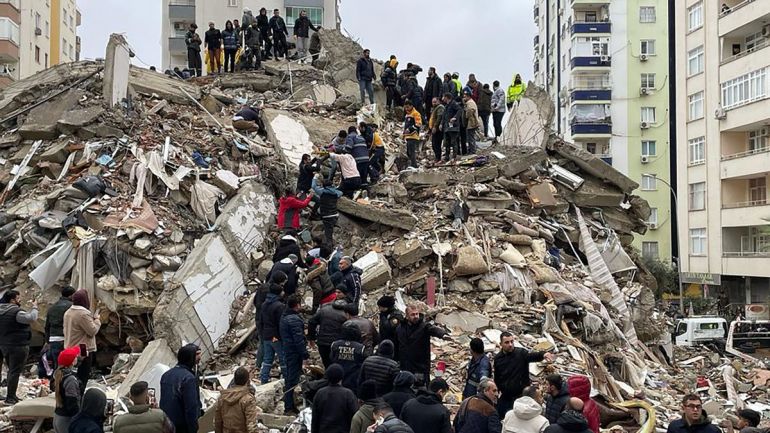 Потвърдените жертви на земетресенията в Турция и Сирия в началото