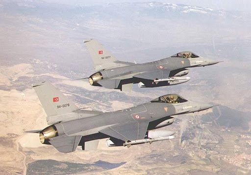 След смъртоносната атака на ПКК през уикенда Турция увеличи въздушните
