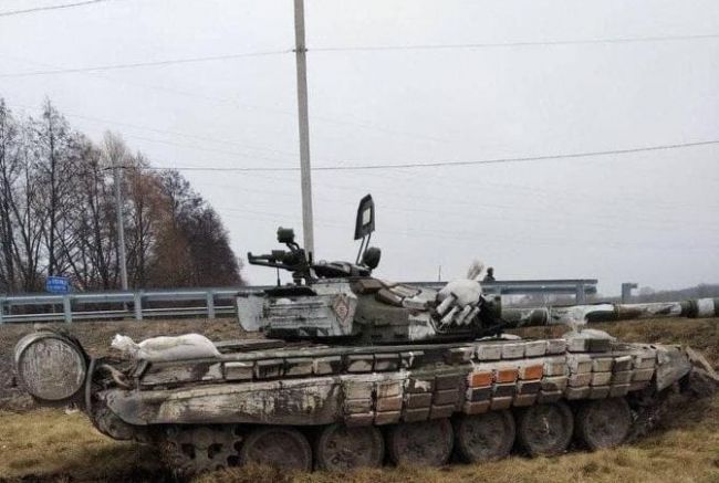 Украинските военни съобщиха че са унищожили понтонен мост и част