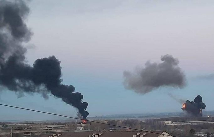 Сутринта в петък 17 март руските нашественици нанесоха четири въздушни