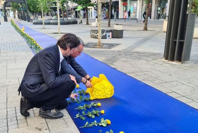 Цвете за Украйна Украинският посланик положи цветя в памет на