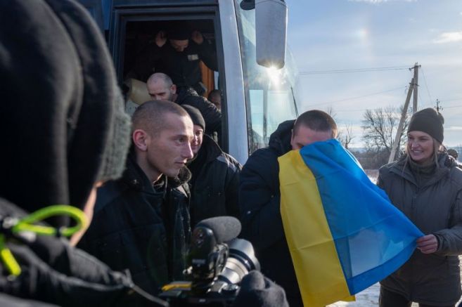 В Украйна се завърнаха от руски плен 207 украински защитници