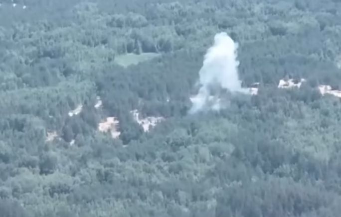 Появи сe видео на удар срещу руските позиции при Креминна