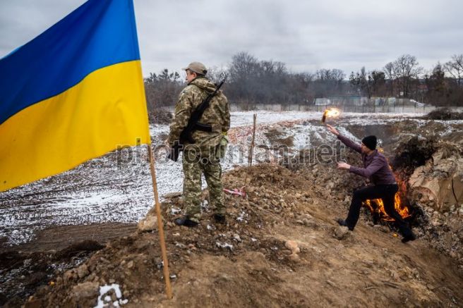 Руски пленник който доброволно се е предал на украинските сили