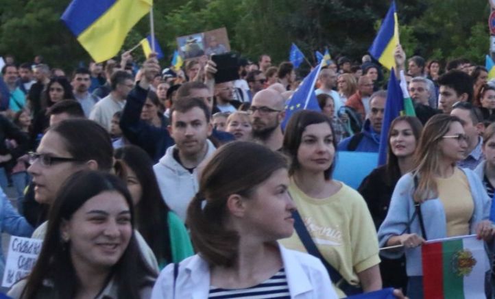 Граждани се събраха на митинг за достойна подкрепа за украинските