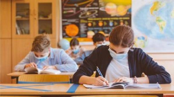 Българските ученици учат най малко в Европа Общият брой на