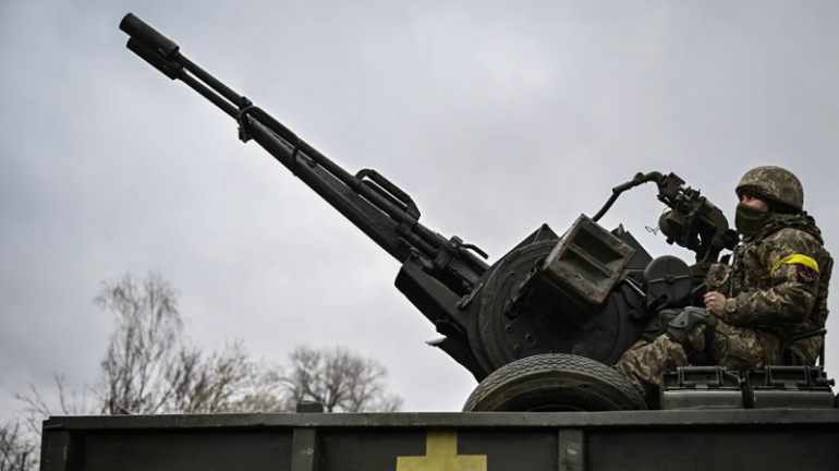 Столицата на Украйна се защитава от руски ракетни атаки с