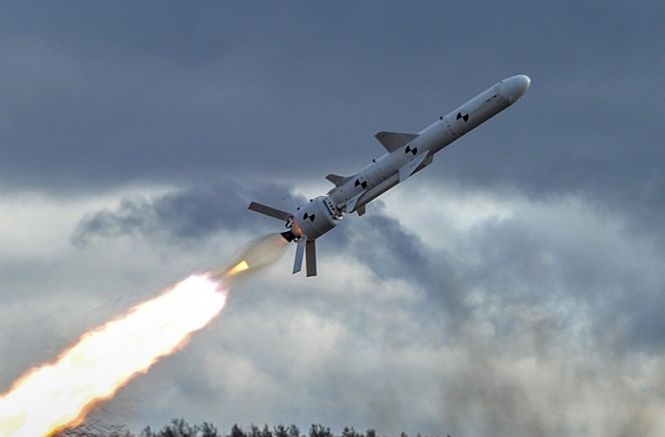 Руските военни днес са изстреляли срещу Украйна  около 100 ракети