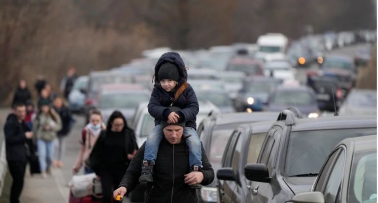 Близо 5 милиона украински граждани са напуснали страната си заради