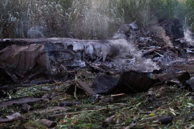 В неделя дрон наблюдаваше останките от товарен самолет на украинска