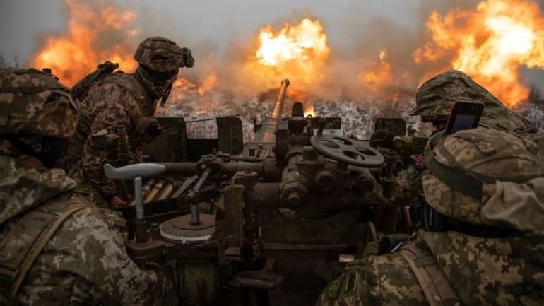 Украйна съобщи че е спряла 55 руски атаки в източната
