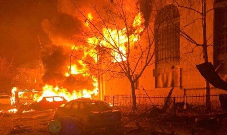 Силни експлозии са били чути в областния център Одеса по
