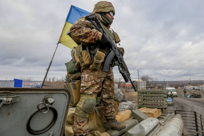 Граничари са издигнали украинския флаг над селата Строивка и Тополи