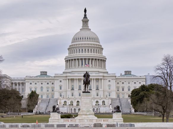 В Съединените щати Сенатът допусна за разглеждане законопроекта за военната