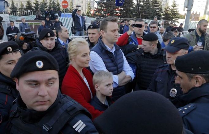 Няколко експерти веднага след смъртта на Навални заявиха че съпругата