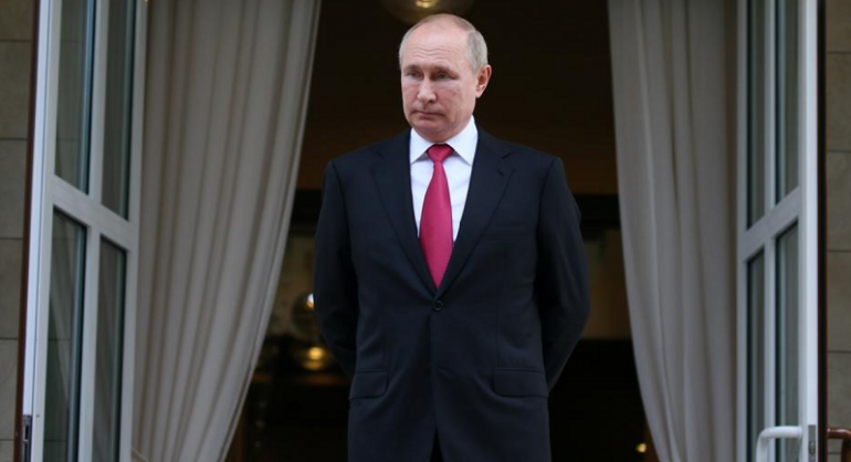 Руският президент Владимир Путин посети Казахстан в четвъртък и призова