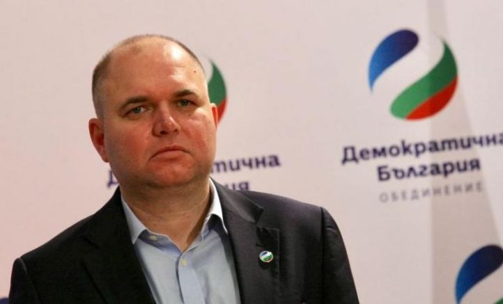 Депутатът от Демократична България Владислав Панев декларира подкрепа за бъдещия