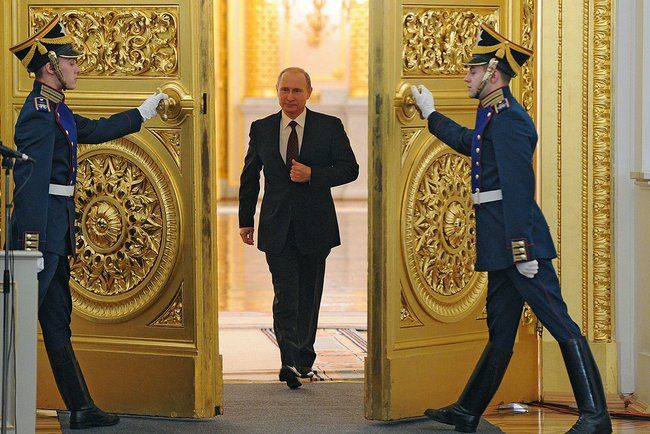 Владимир Путин официално встъпи в длъжност под бурните аплодисменти на