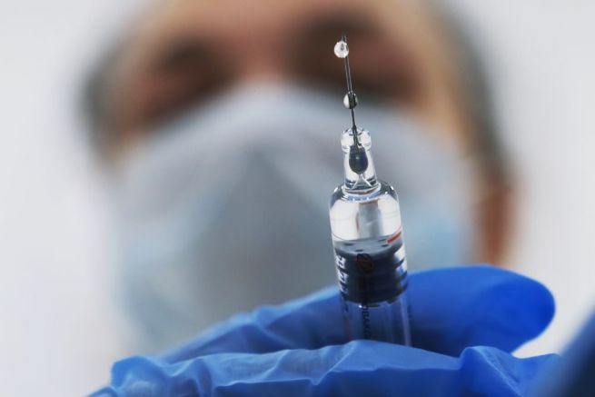 Здравното министерство е осигурило средства за над 370 000 противогрипни