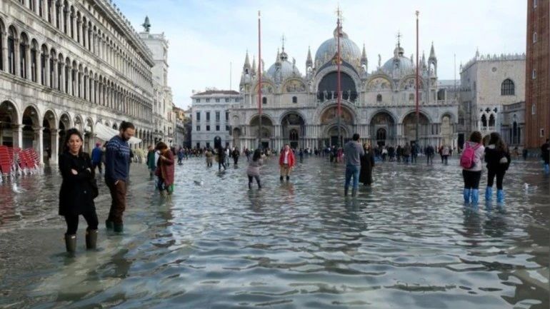 Снимка: Венеция въвежда такса за еднодневните туристи през почивните дни