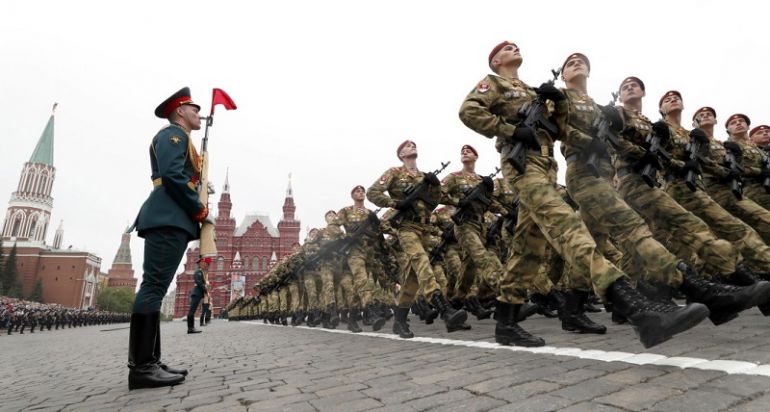 Руският депутат Леонид Слуцки призова за създаването на професионална армия