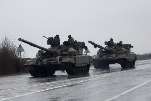 Русия потвърди за пръв път, че нейни сухопътни сили са
