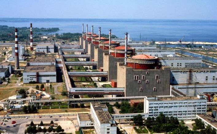 Последните два действащи енергоблока на Запорожката автономна електроцентрала днес бяха
