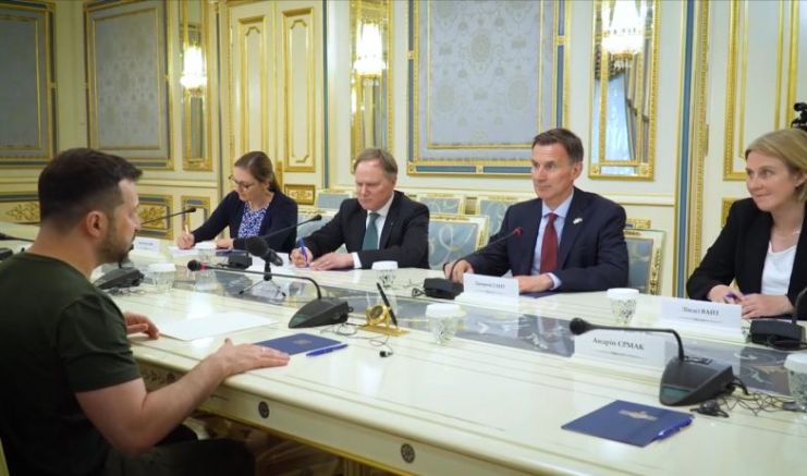 Снимка: Британският финансов министър се срещна със Зеленски в Киев