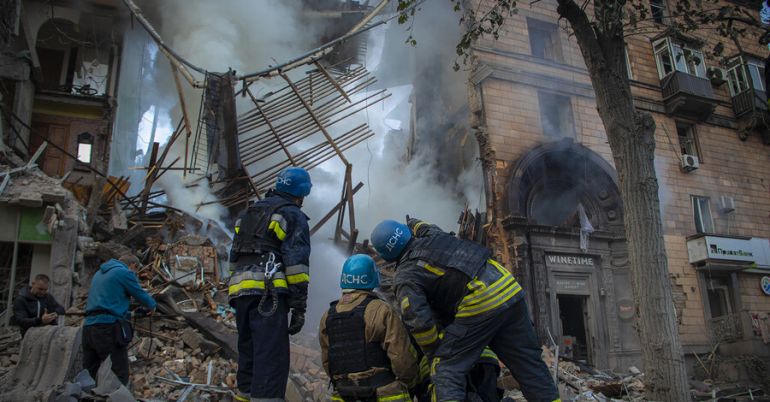 Няколко украински града бяха подложени днес на поредно спиране на