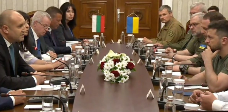 Президентът на Украйна Владимир Зеленски се оплака че България е