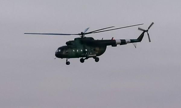 Руски военен хеликоптер Ми 8 кацна в украинска военна база съобщи