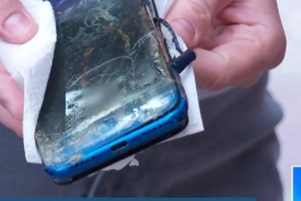 Телефон се взриви докато се зарежда през нощта За инцидента