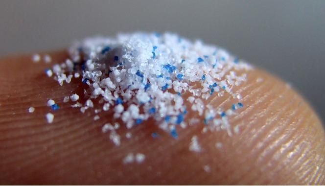 Ситни като пясък: пластмасови микрочастици