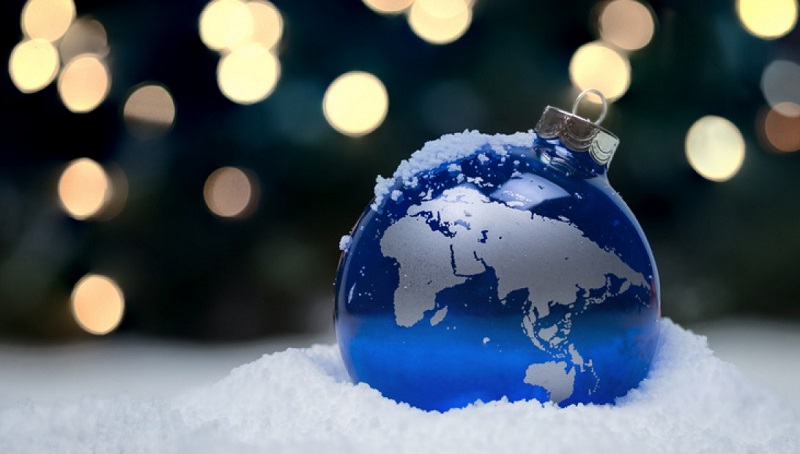 Коледата на европейците през 2022 г. – по-бедна и предимно „домашна“