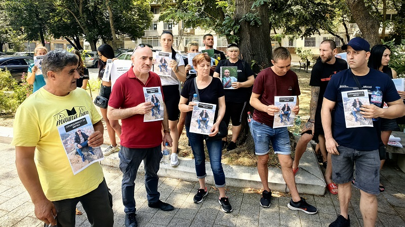 Майката на убития Димитър в Цалапица: Хората страдат, но ги е страх да излязат и да кажат