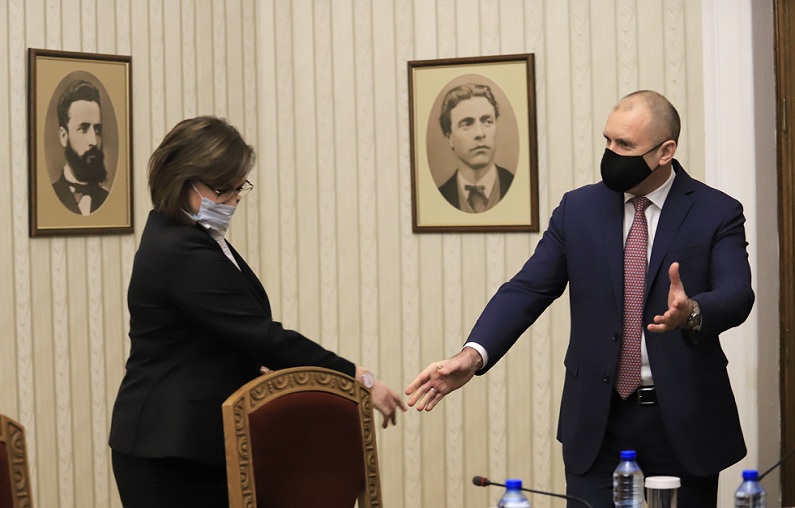 Корнелия и Радев - триумф на читалищното театро ала „Многострадалната Геновева"