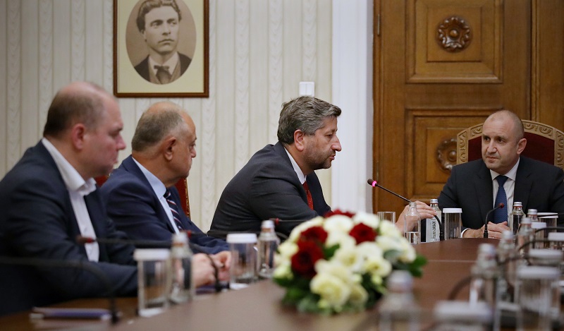 ДБ пред Радев: Ако получим мандата, ще преговаряме със същите 4 партии както досега