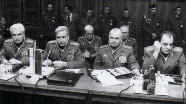 На „консултации“ при съветското ГРУ