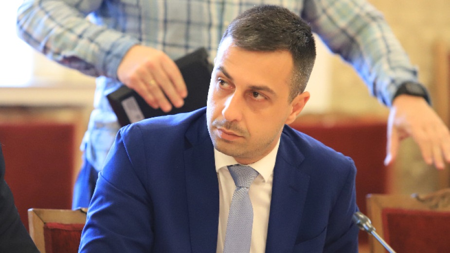 От "Възраждане" с още по-стряскащи факти колко е струвал съветският паметник