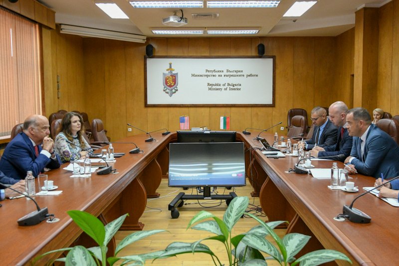 Посланикът Мертен оцени усилията на България да се присъедини към програмата за безвизово пътуване на САЩ